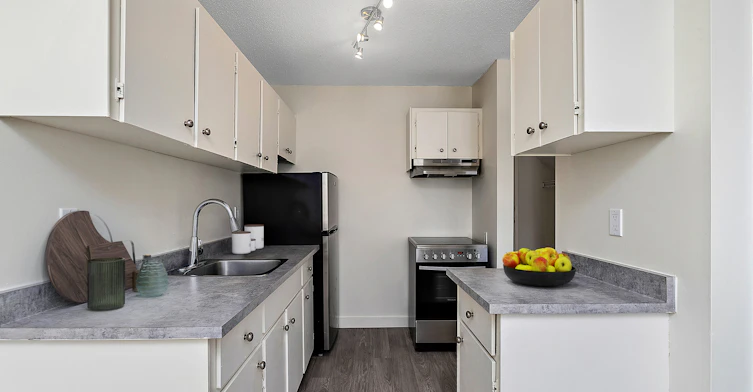 8830 85 Street NW, Edmonton, AB, T6C 3C3 - 24