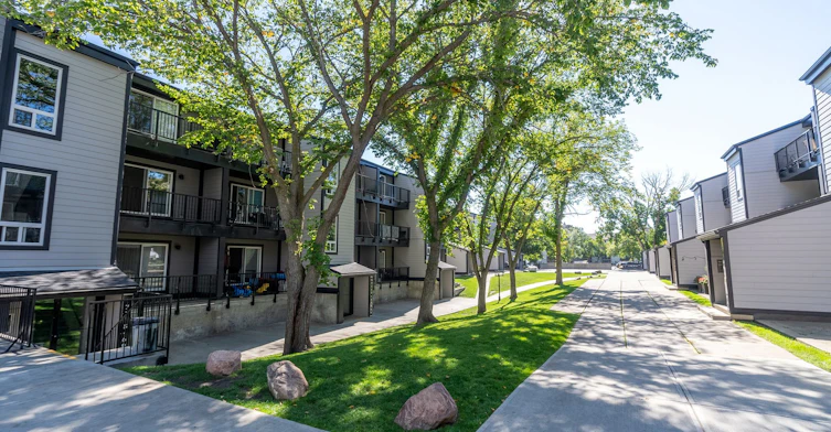 17139 69 Avenue NW, Edmonton, AB, T5T 2W6 - 9