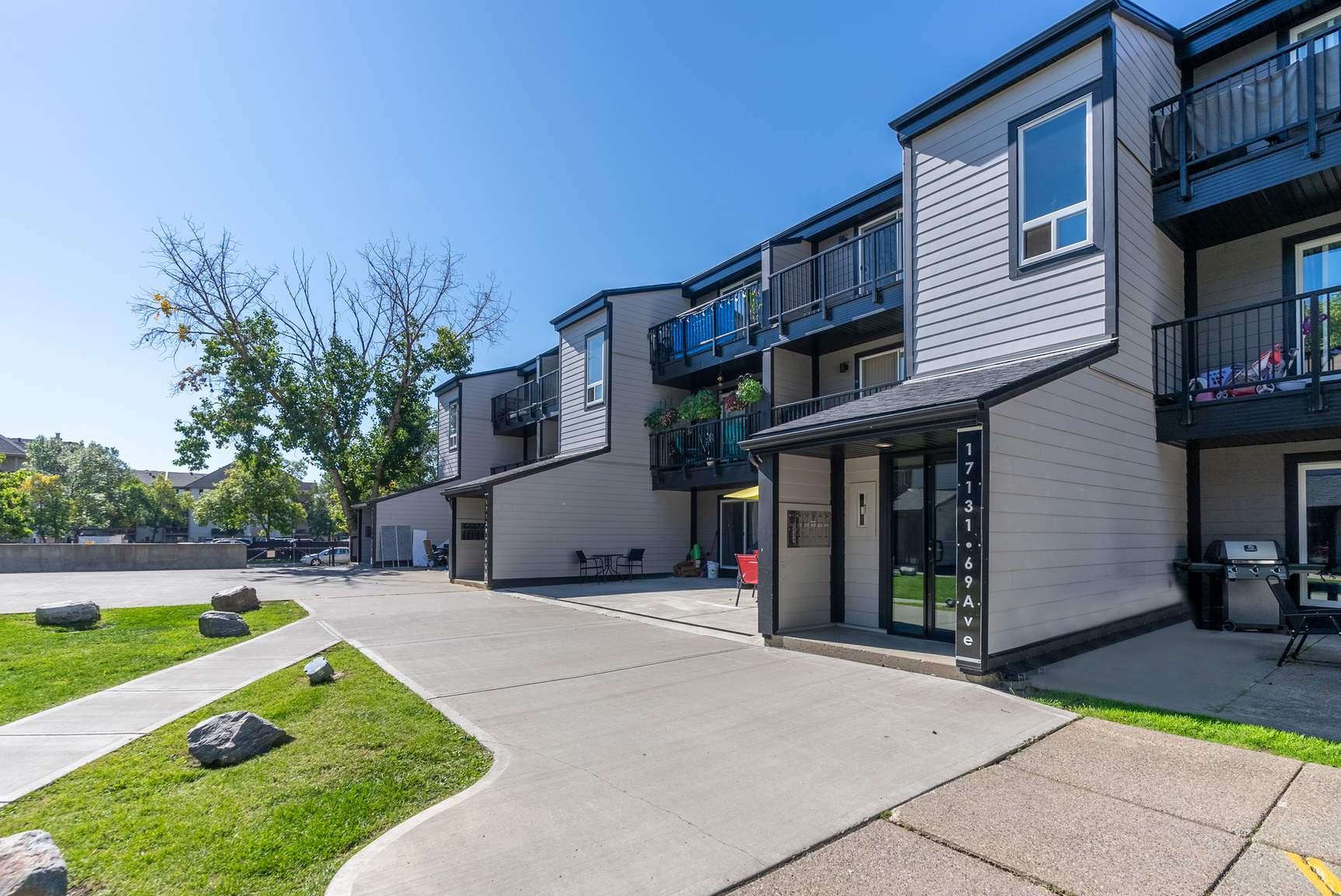 17139 69 Avenue NW, Edmonton, AB, T5T 2W6 - 11
