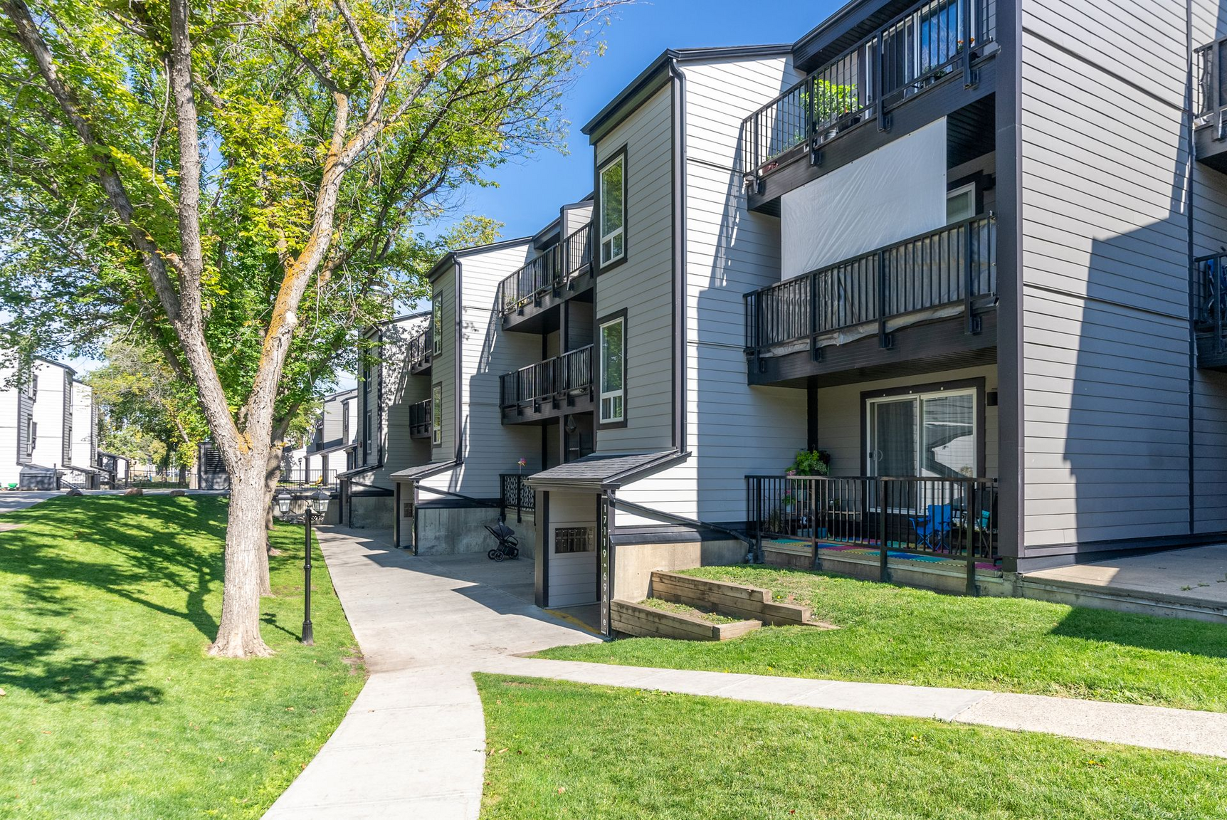 17139 69 Avenue NW, Edmonton, AB, T5T 2W6 - 10