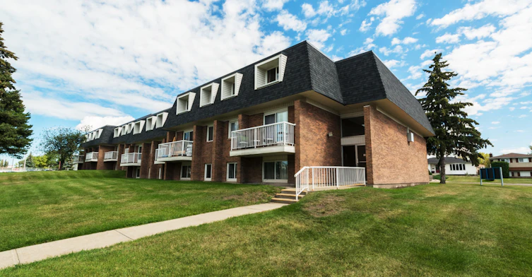 7424 141 Avenue NW, Edmonton, AB, T5C 2N5 - 5