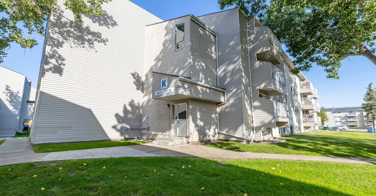 8630 182 Street NW, Edmonton, AB, T5T 1M3 - 10