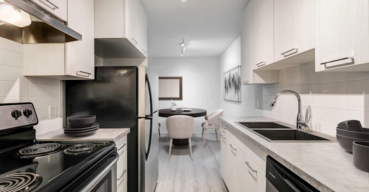 8630 182 Street NW, Edmonton, AB, T5T 1M3 - 4