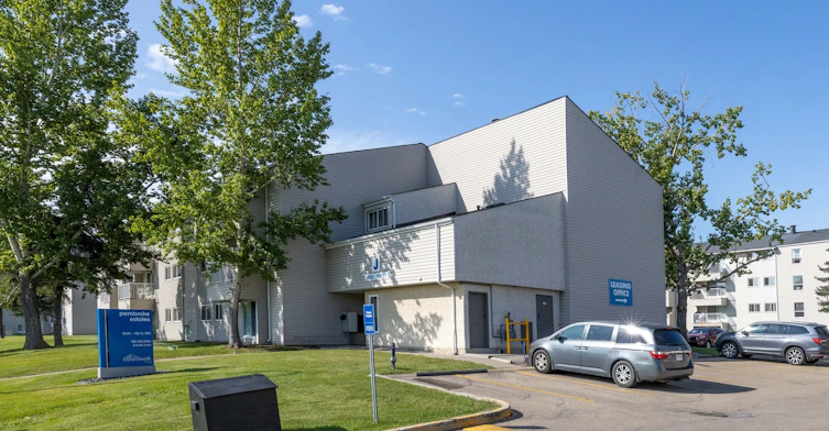 8630 182 Street NW, Edmonton, AB, T5T 1M3 - 9