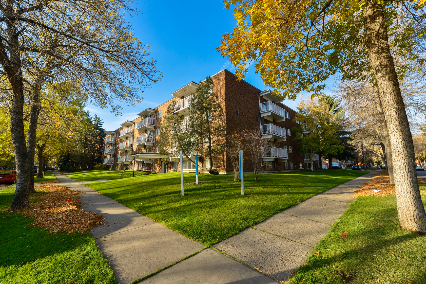10250 115 Street NW, Edmonton, AB, T5K 2H1 - 8