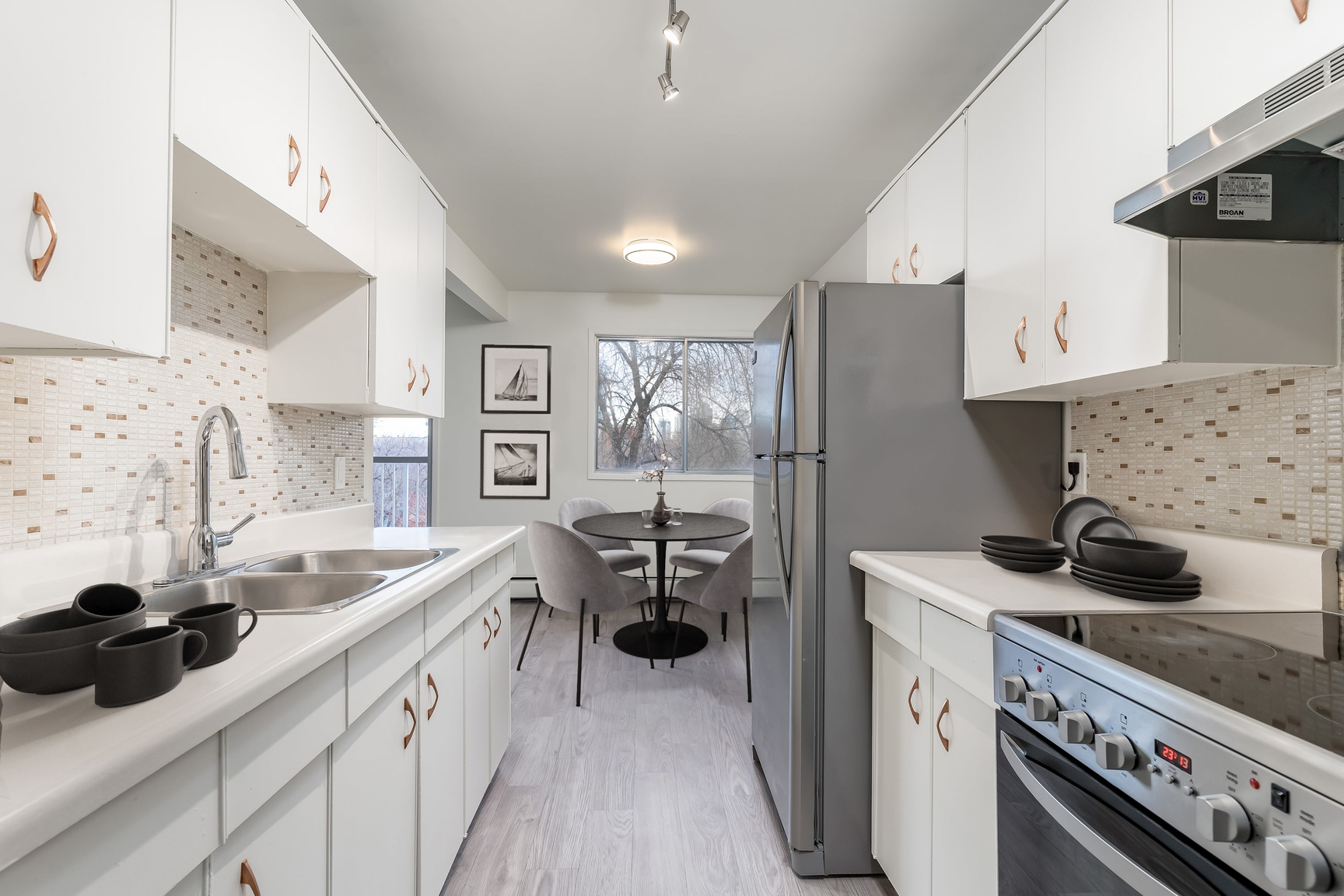 10250 115 Street NW, Edmonton, AB, T5K 2H1 - 3