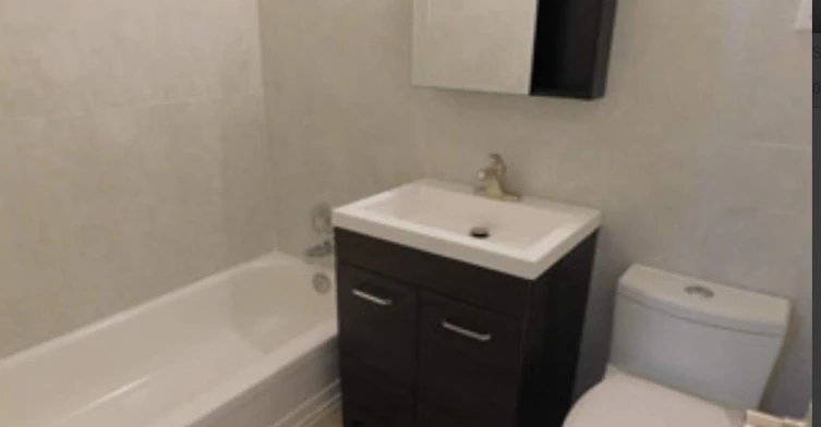 130 Cosburn Avenue, Toronto, ON, M4J 2L7 - 6