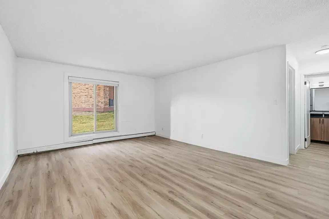 102-431 Wollaston Crescent, Saskatoon, SK, S7J 4G9 - 8