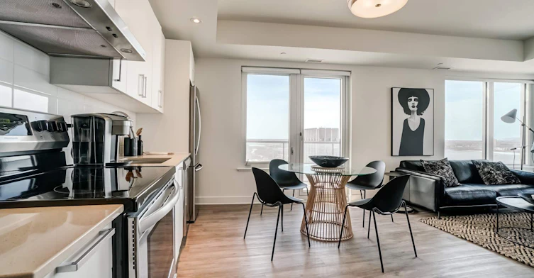 121 Parkdale Avenue, Ottawa, ON, K1Y 1E6 - 4