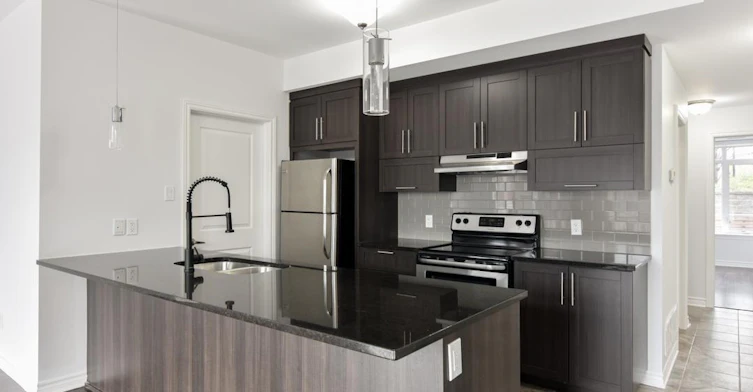 40 Kirkland Private, Ottawa, ON, K2T 0K3