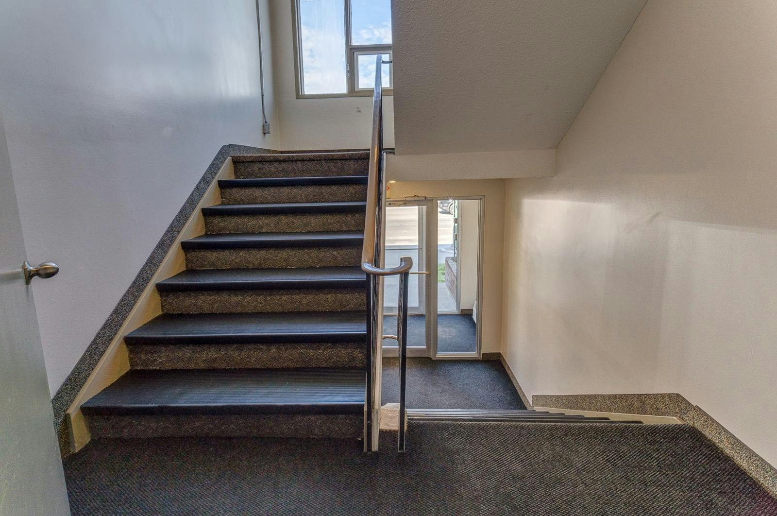 303-11035 124 Street NW, Edmonton, AB, T5M 0J5 - 10
