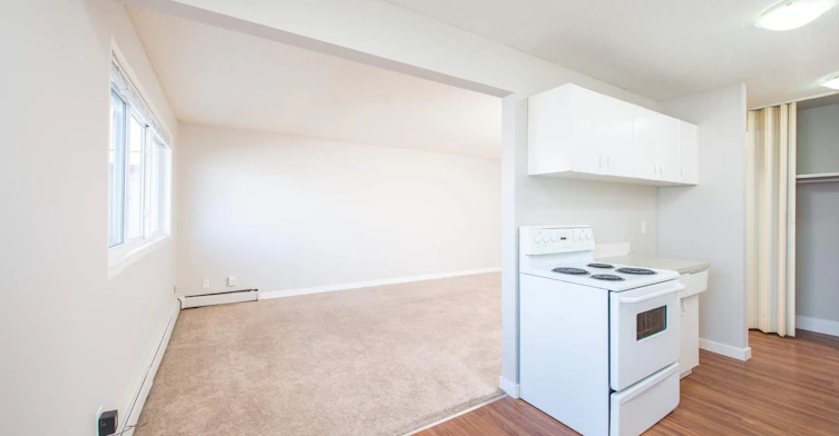 304-11035 124 Street NW, Edmonton, AB, T5M 0J5 - 7