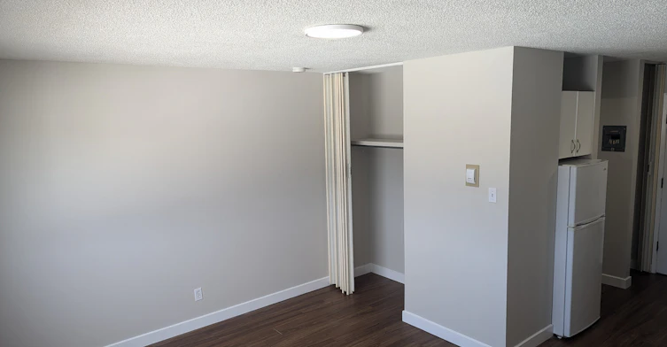 305-11035 124 Street NW, Edmonton, AB, T5M 0J5 - 9