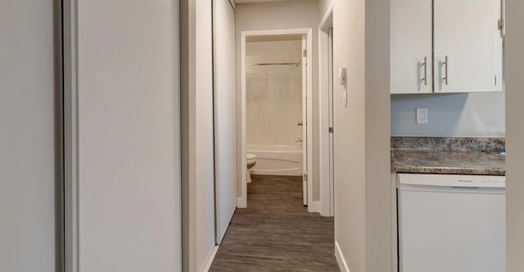 210A-11615 28 Avenue NW, Edmonton, AB, T6J 3Z8 - 5
