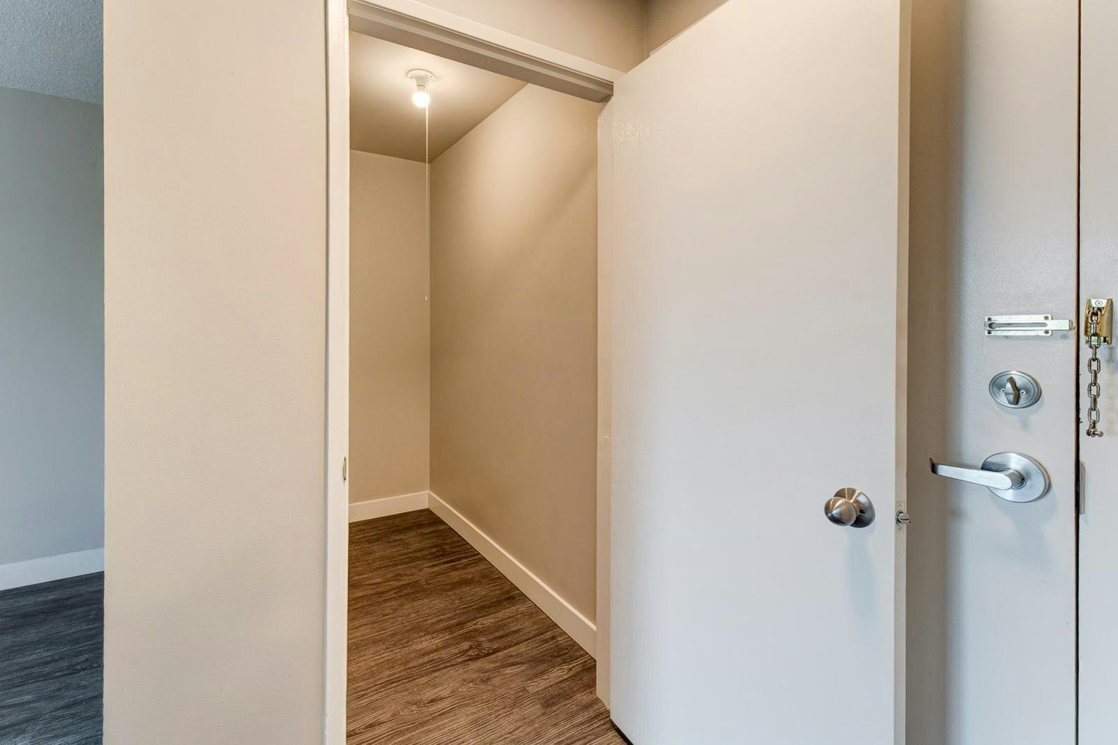 214A-11615 28 Avenue NW, Edmonton, AB, T6J 3Z8 - 9