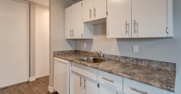 401A-11615 28 Avenue NW, Edmonton, AB, T6J 3Z8 - 5