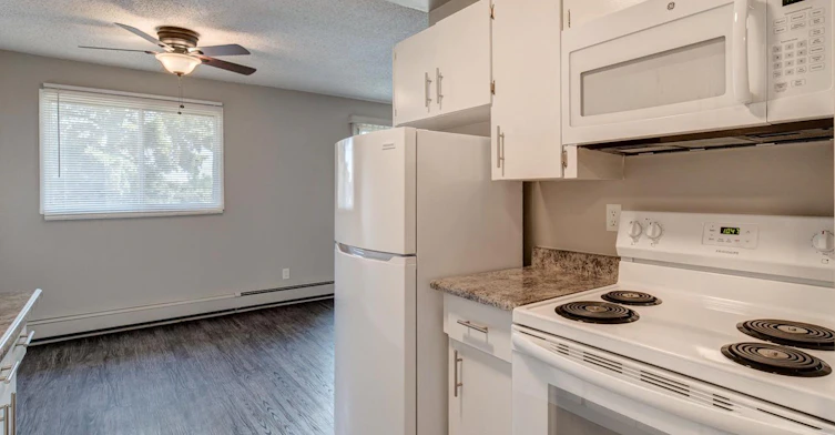 401A-11615 28 Avenue NW, Edmonton, AB, T6J 3Z8 - 6