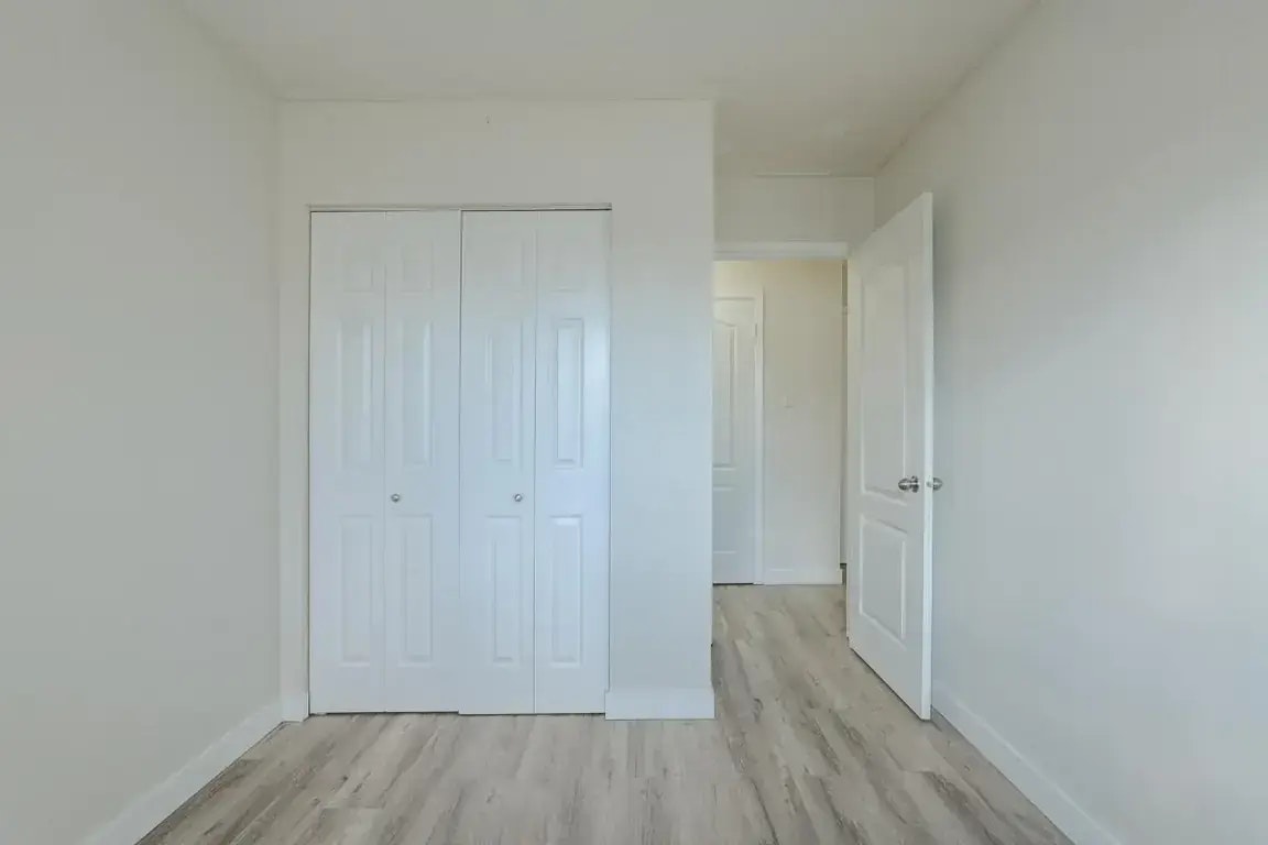 14-10620 107 Street NW, Edmonton, AB, T5H 2Y7 - 21