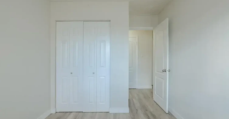 14-10620 107 Street NW, Edmonton, AB, T5H 2Y7 - 21