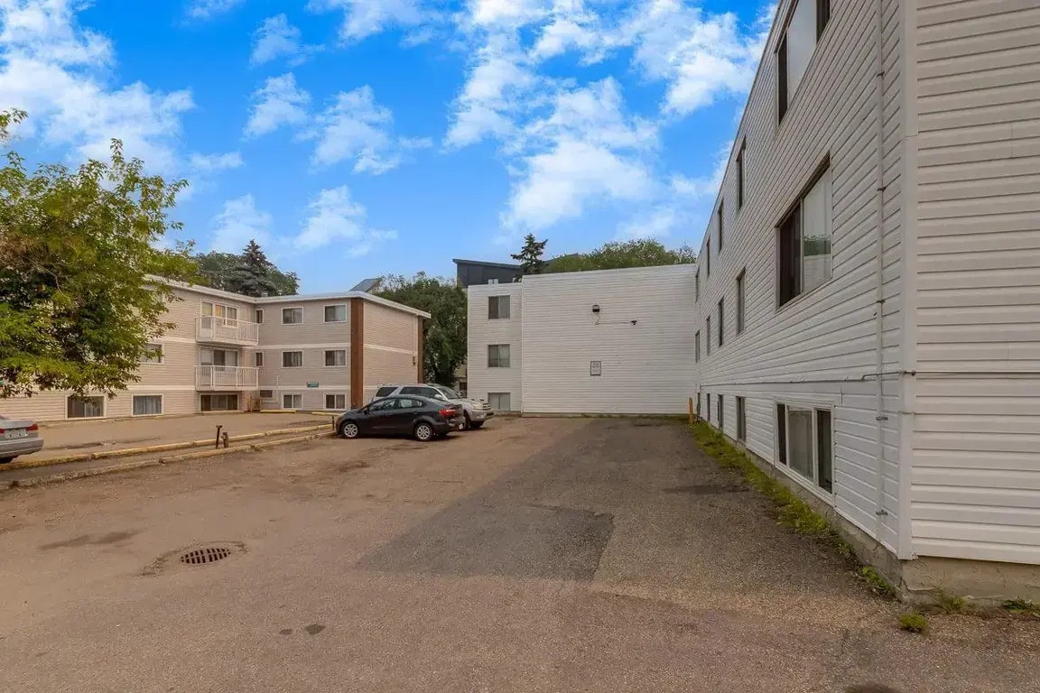 14-10620 107 Street NW, Edmonton, AB, T5H 2Y7 - 36