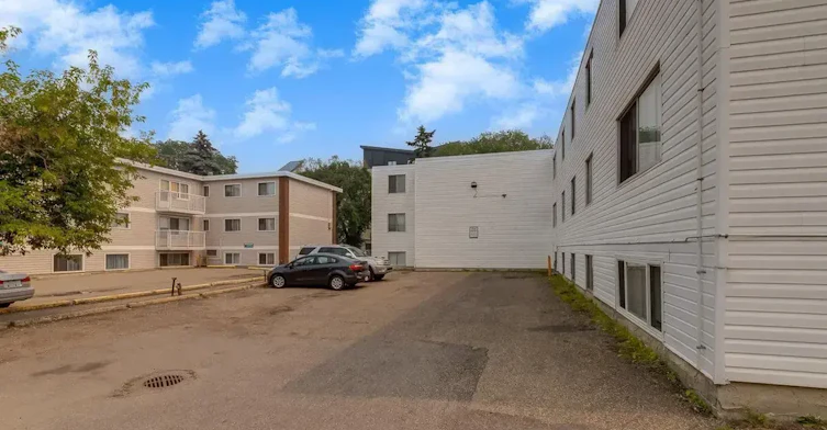 14-10620 107 Street NW, Edmonton, AB, T5H 2Y7 - 36