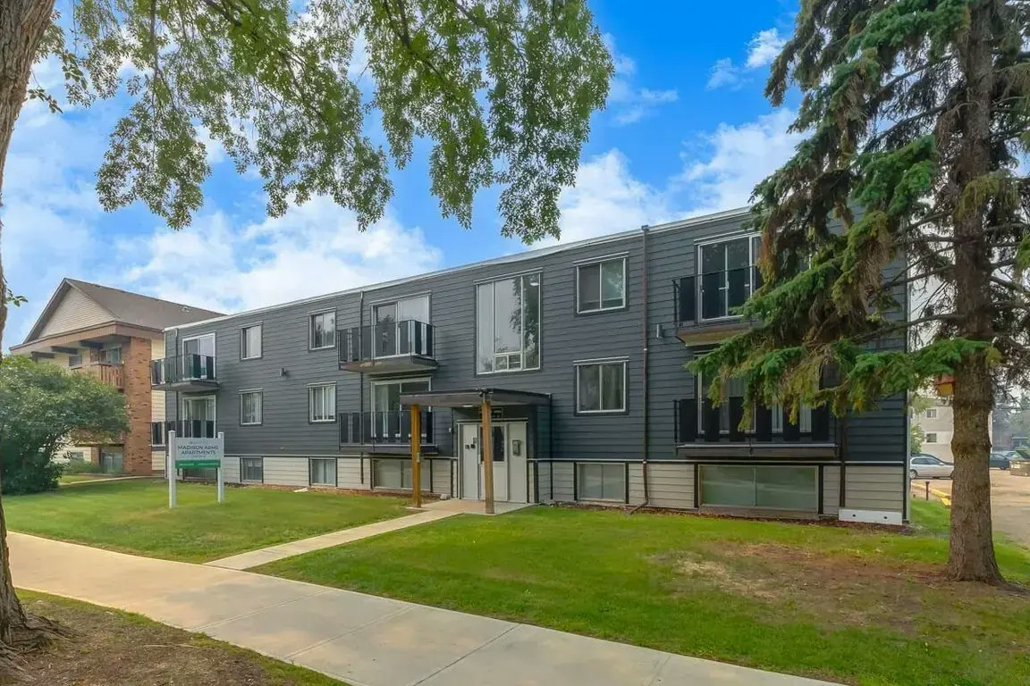 04-10620 107 Street NW, Edmonton, AB, T5H 2Y7 - 32