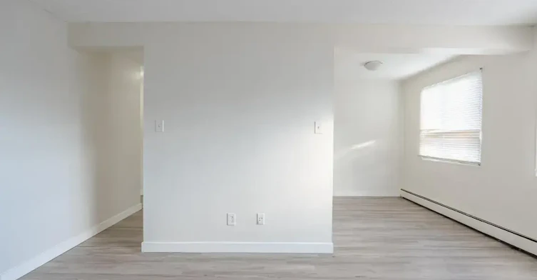 04-10620 107 Street NW, Edmonton, AB, T5H 2Y7 - 13