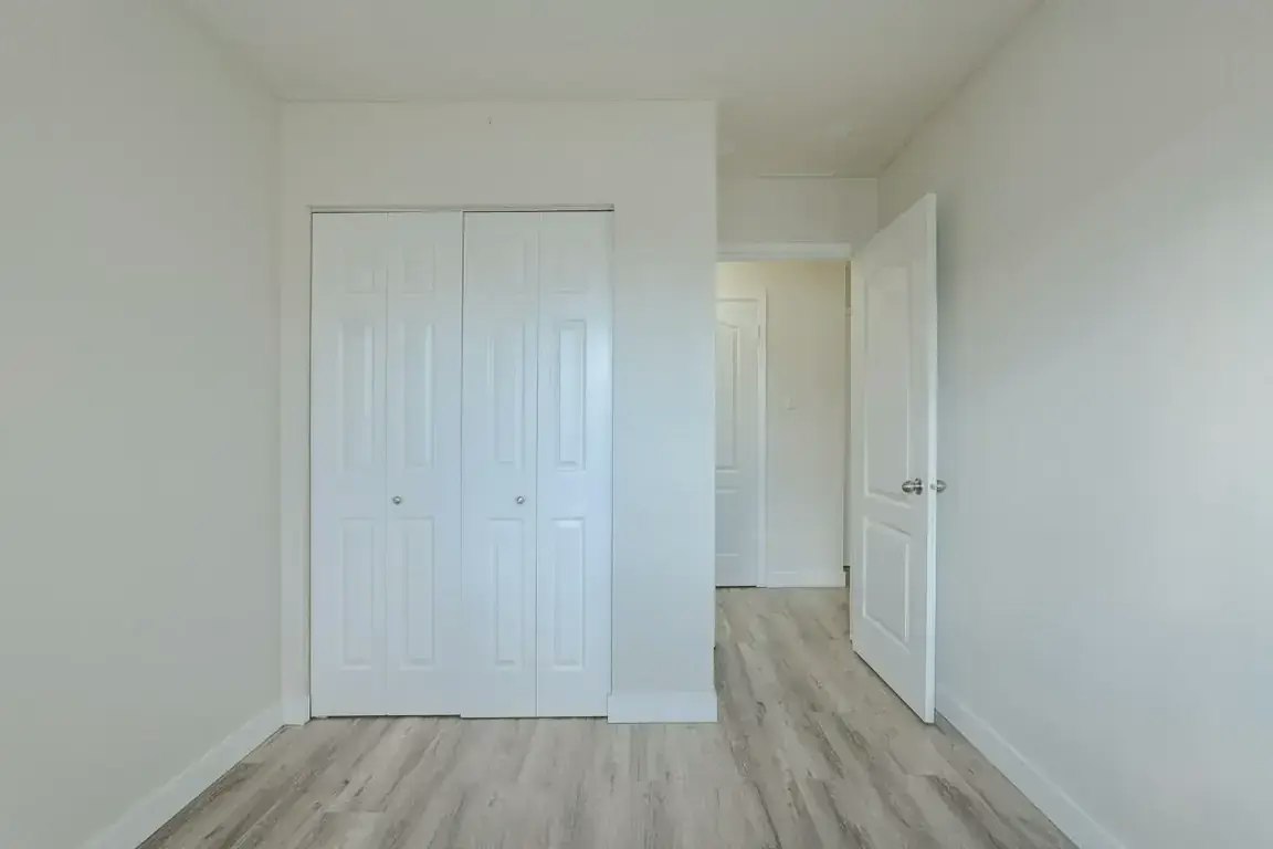 04-10620 107 Street NW, Edmonton, AB, T5H 2Y7 - 21