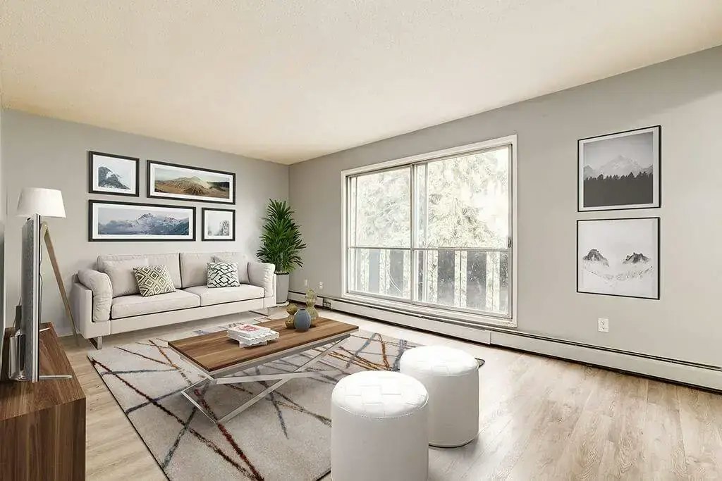 04-10620 107 Street NW, Edmonton, AB, T5H 2Y7 - 4
