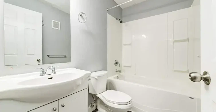 18-10620 107 Street NW, Edmonton, AB, T5H 2Y7 - 7