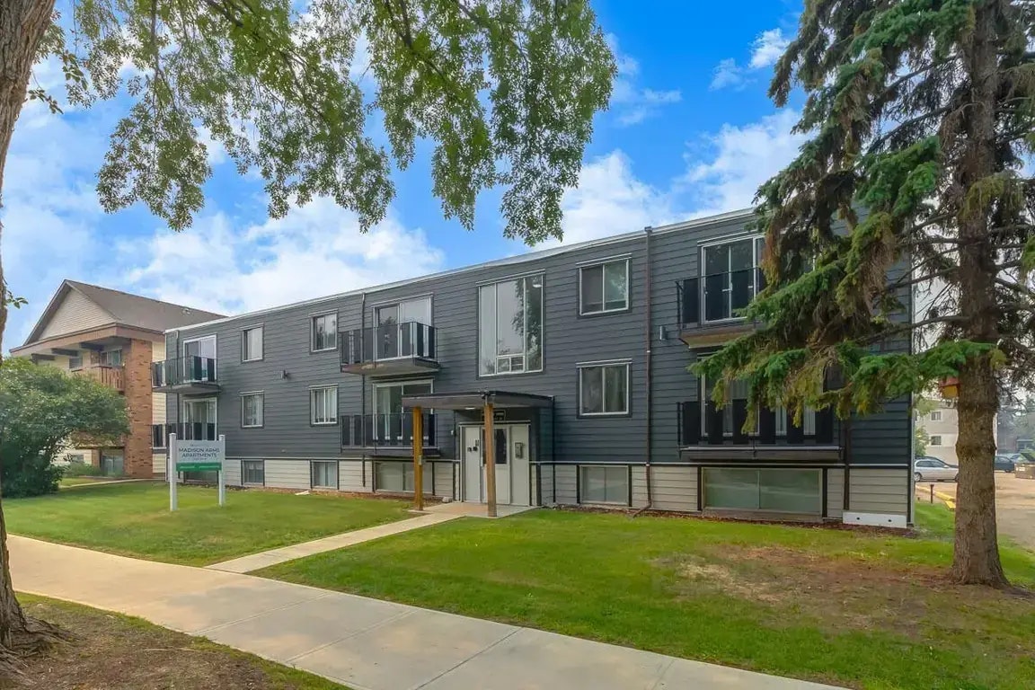 18-10620 107 Street NW, Edmonton, AB, T5H 2Y7 - 32