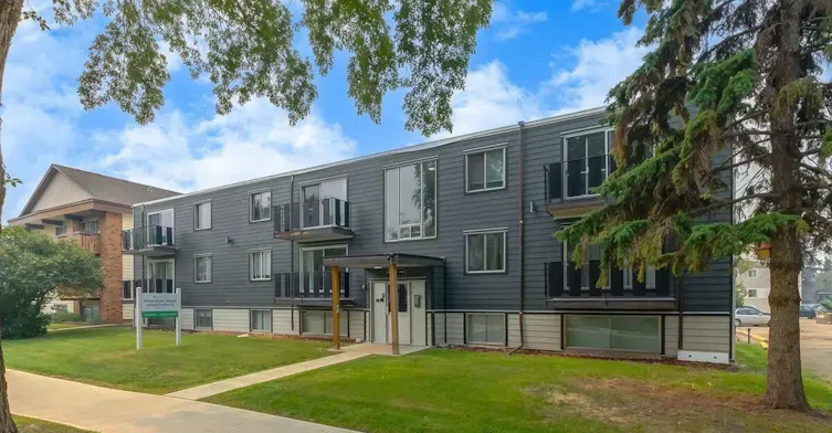 18-10620 107 Street NW, Edmonton, AB, T5H 2Y7 - 32