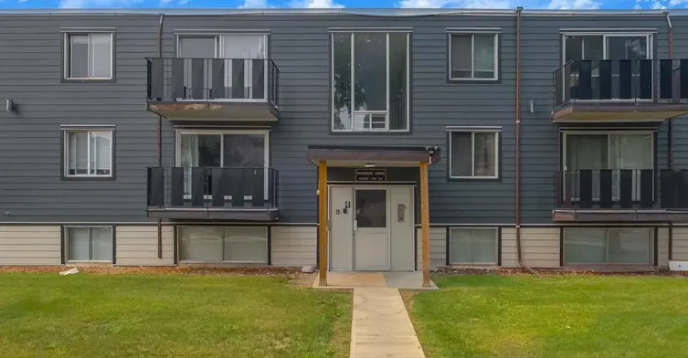 18-10620 107 Street NW, Edmonton, AB, T5H 2Y7 - 33