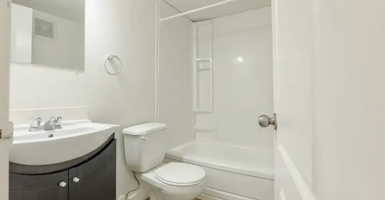 18-10620 107 Street NW, Edmonton, AB, T5H 2Y7 - 25