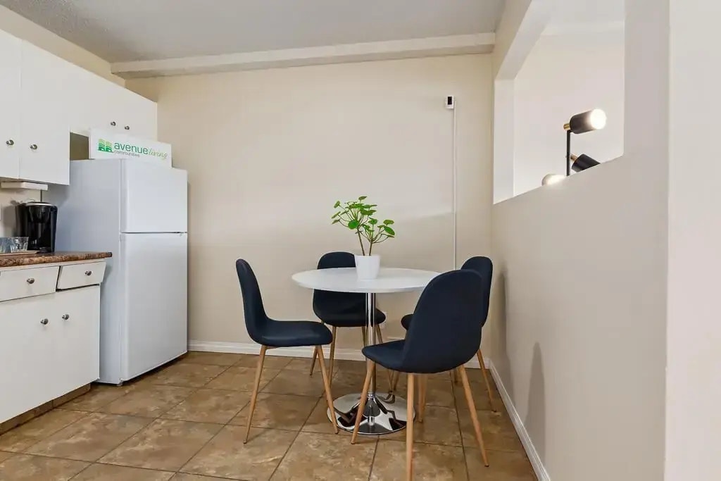202-12025 82 Street NW, Edmonton, AB, T5B 2W5 - 12