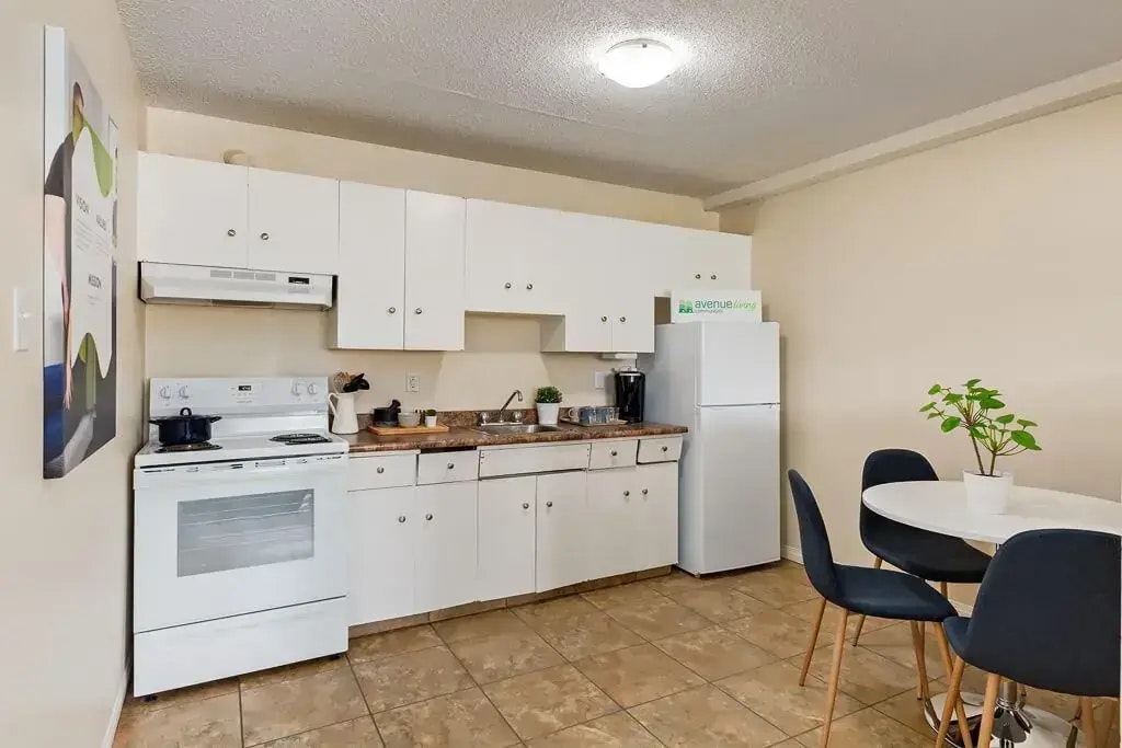 202-12025 82 Street NW, Edmonton, AB, T5B 2W5 - 11