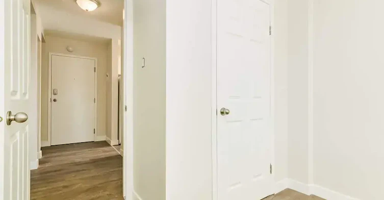 202-12025 82 Street NW, Edmonton, AB, T5B 2W5 - 9