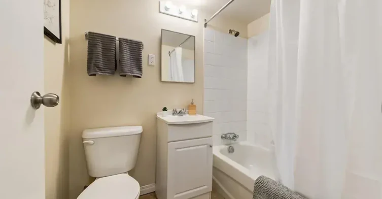 202-12025 82 Street NW, Edmonton, AB, T5B 2W5 - 8