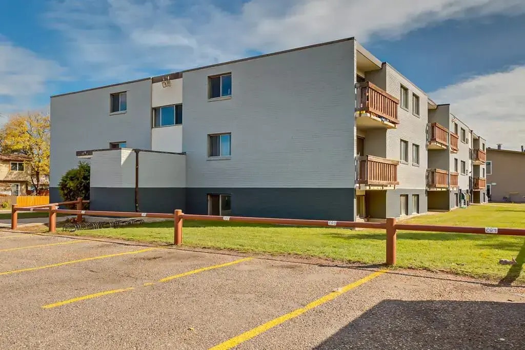 303-97 Carswell Road SE, Medicine Hat, AB, T1B 1M2 - 9