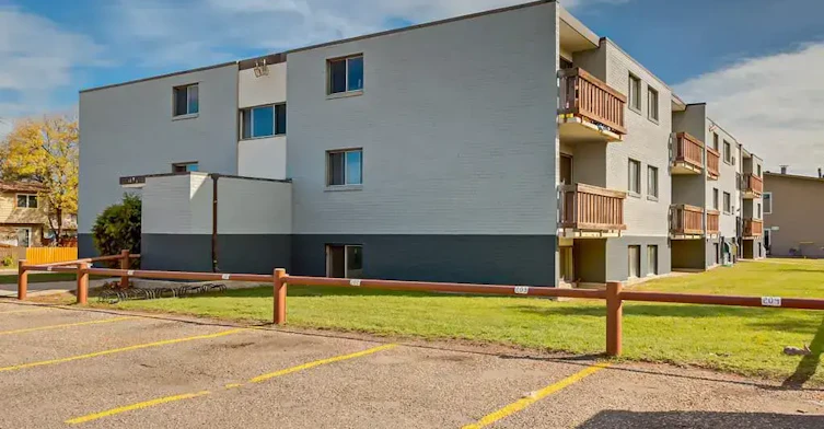 303-97 Carswell Road SE, Medicine Hat, AB, T1B 1M2 - 9