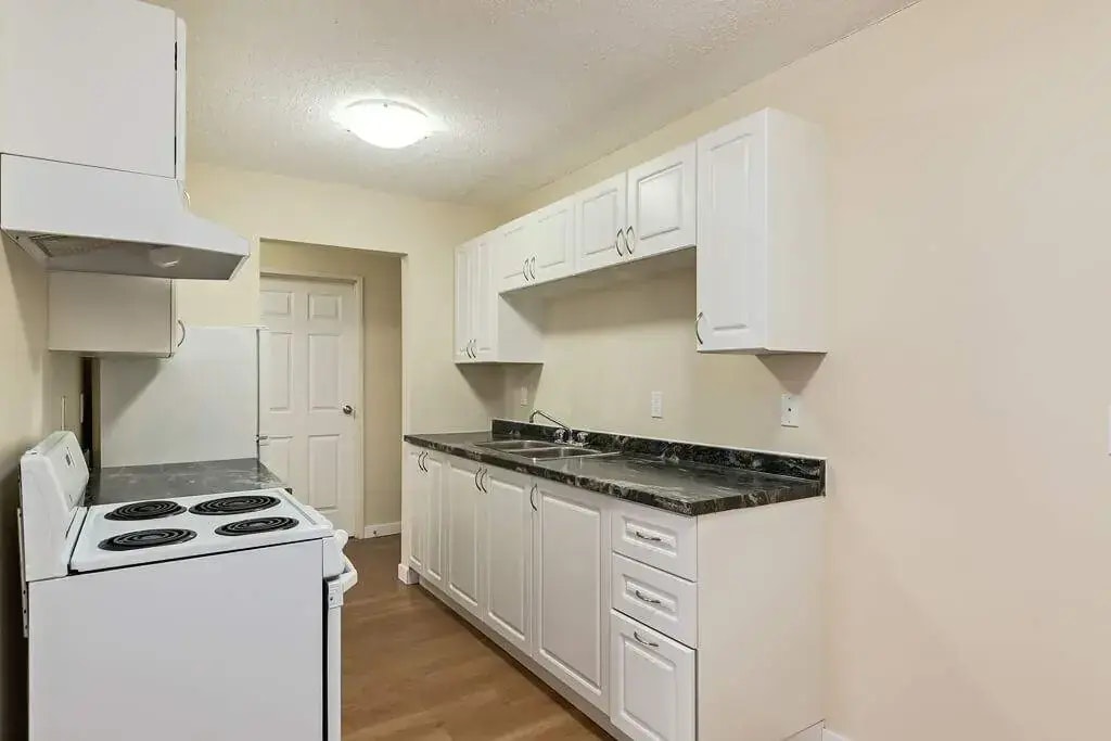 303-97 Carswell Road SE, Medicine Hat, AB, T1B 1M2 - 5