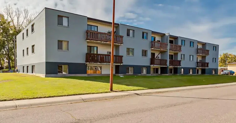 303-97 Carswell Road SE, Medicine Hat, AB, T1B 1M2 - 8