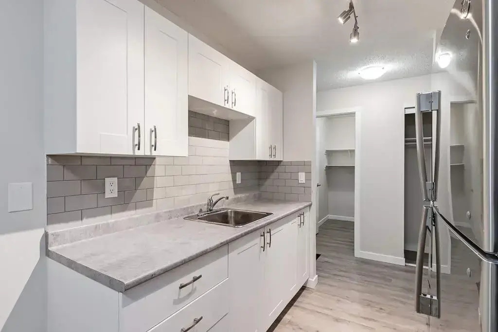 203-2291 Southview Drive SE, Medicine Hat, AB, T1B 1R5 - 4