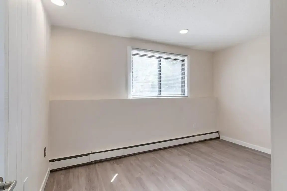 203-2291 Southview Drive SE, Medicine Hat, AB, T1B 1R5 - 20