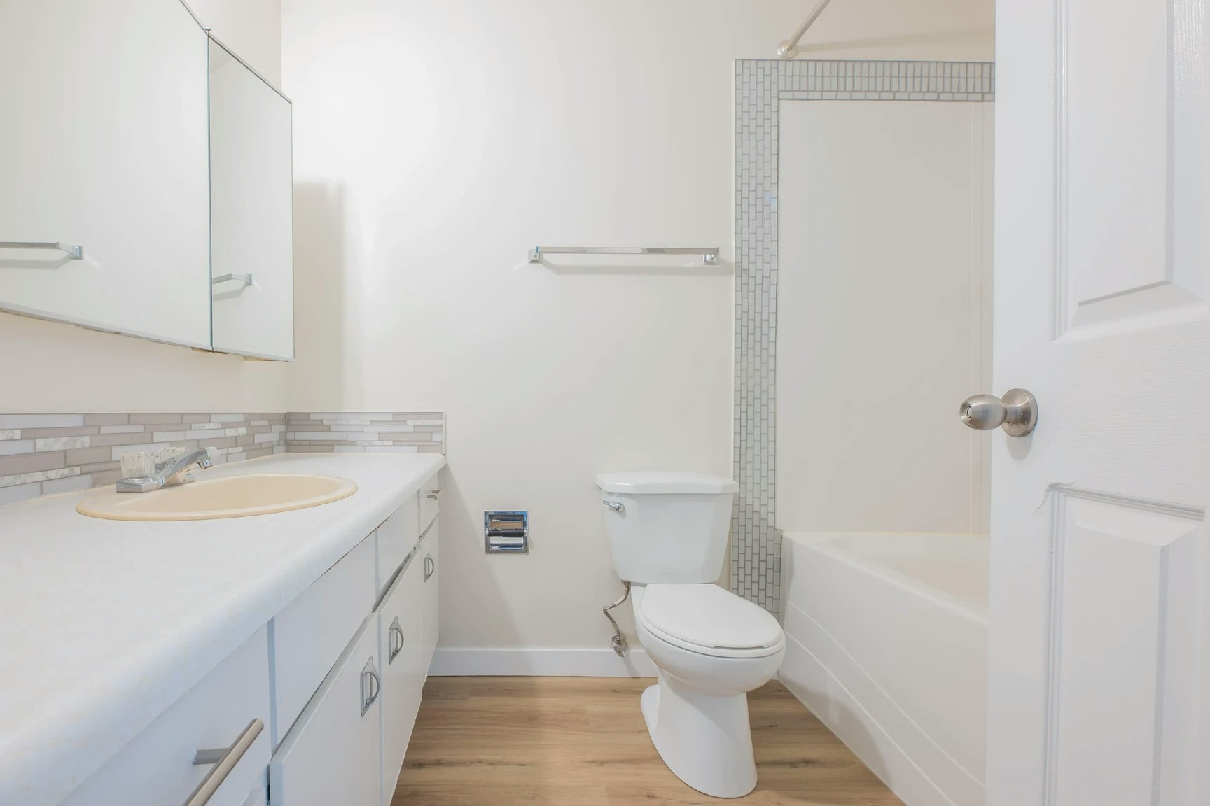 206-11820 88 Street, Edmonton, AB, T5B 3R8 - 14