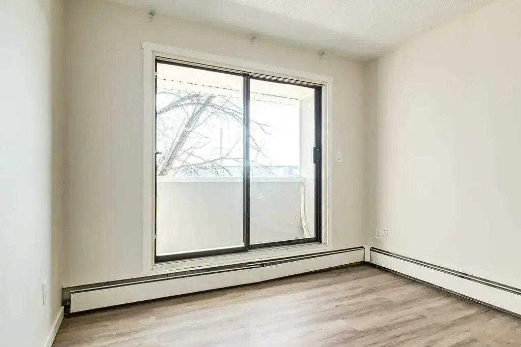 206-11820 88 Street, Edmonton, AB, T5B 3R8 - 40
