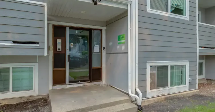 201-11820 88 Street, Edmonton, AB, T5B 3R8 - 43