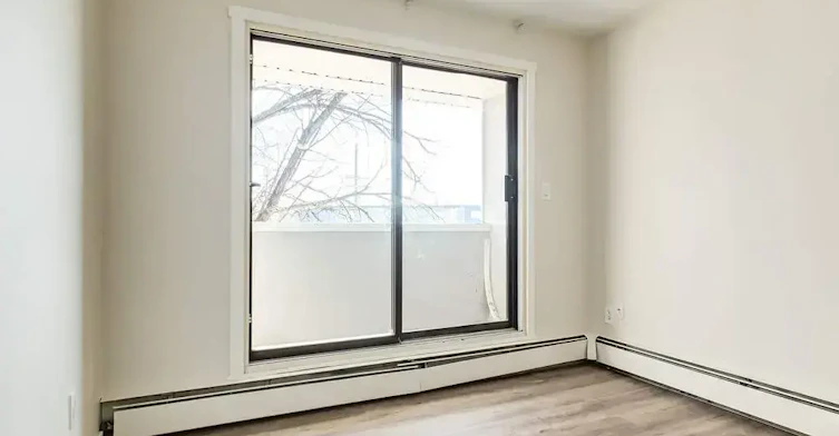 201-11820 88 Street, Edmonton, AB, T5B 3R8 - 40