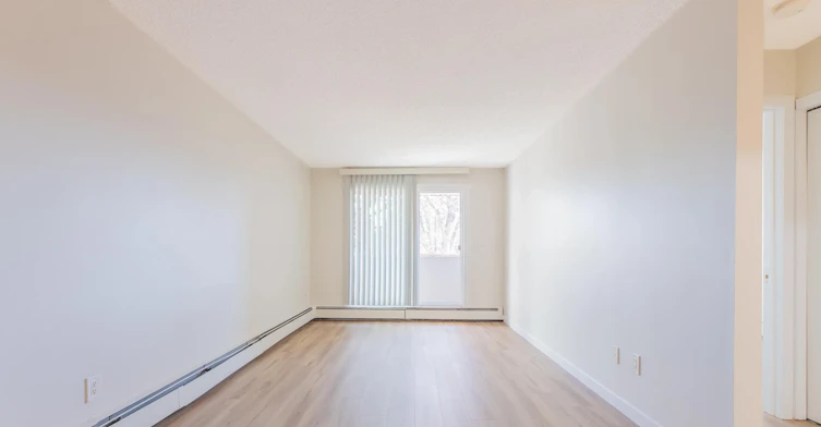 201-11820 88 Street, Edmonton, AB, T5B 3R8 - 8