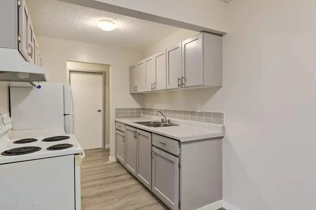 204-2526 Thompson Crescent SE, Medicine Hat, AB, T1B 1C4 - 3